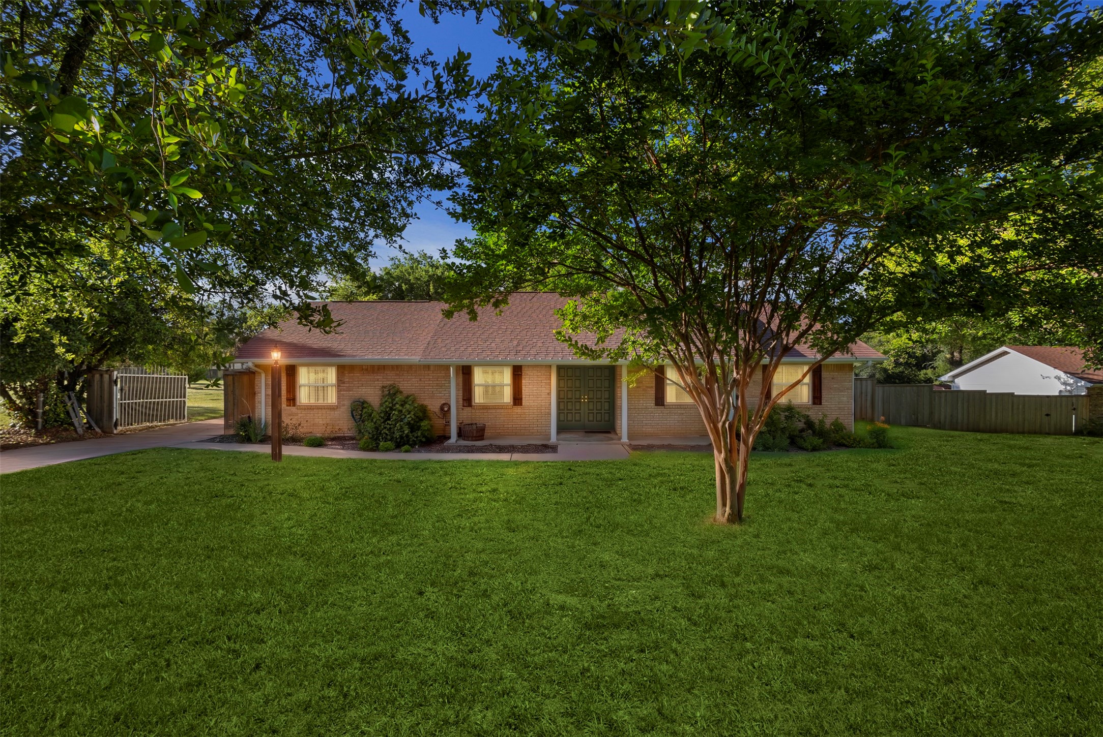 103 Cedar Drive Oak Leaf TX 75154