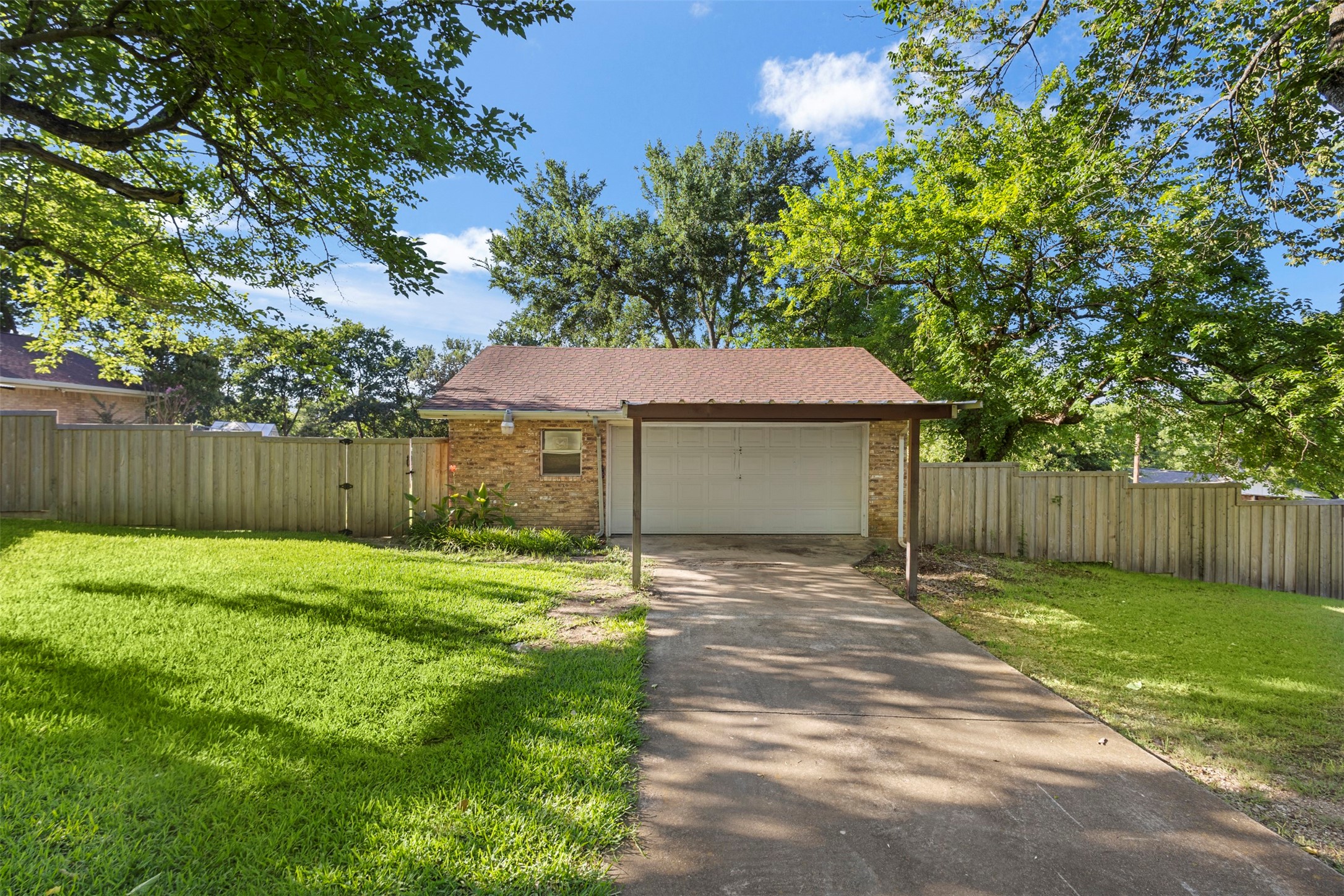 103 Cedar Drive Oak Leaf TX 75154