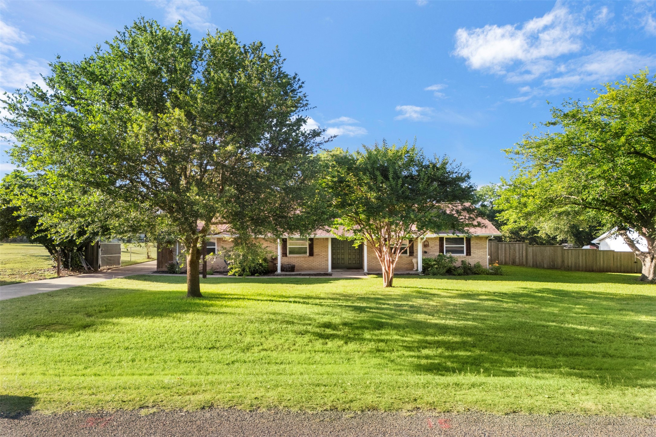 103 Cedar Drive Oak Leaf TX 75154