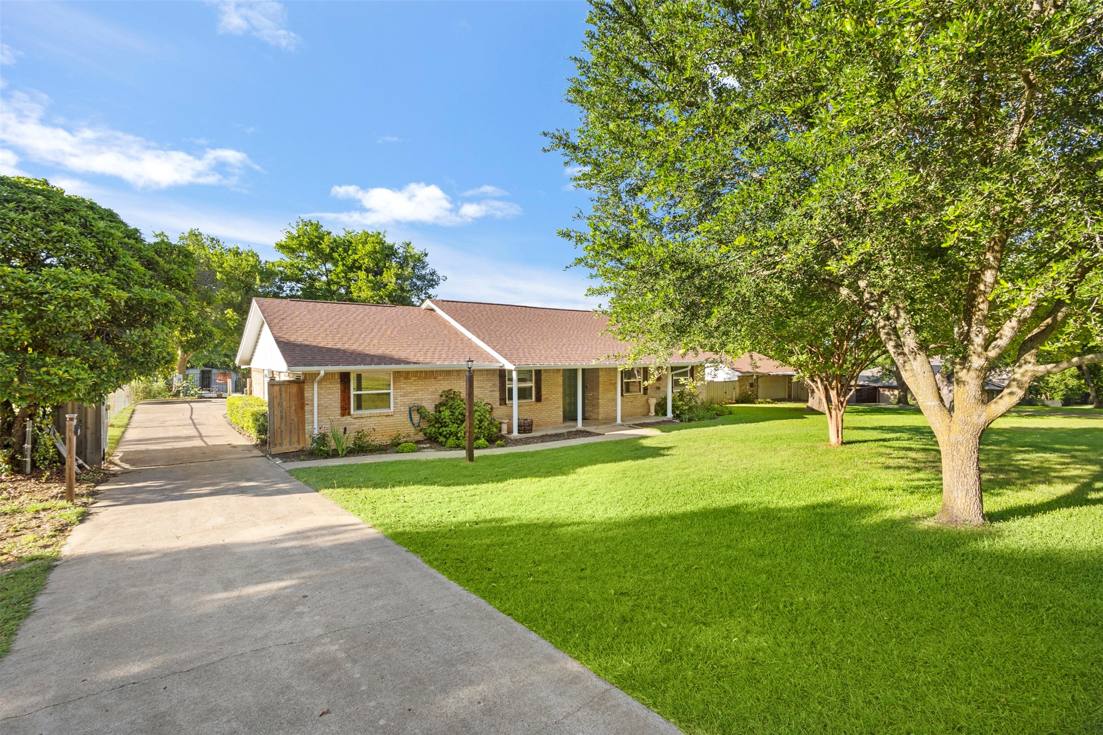 103 Cedar Drive Oak Leaf TX 75154