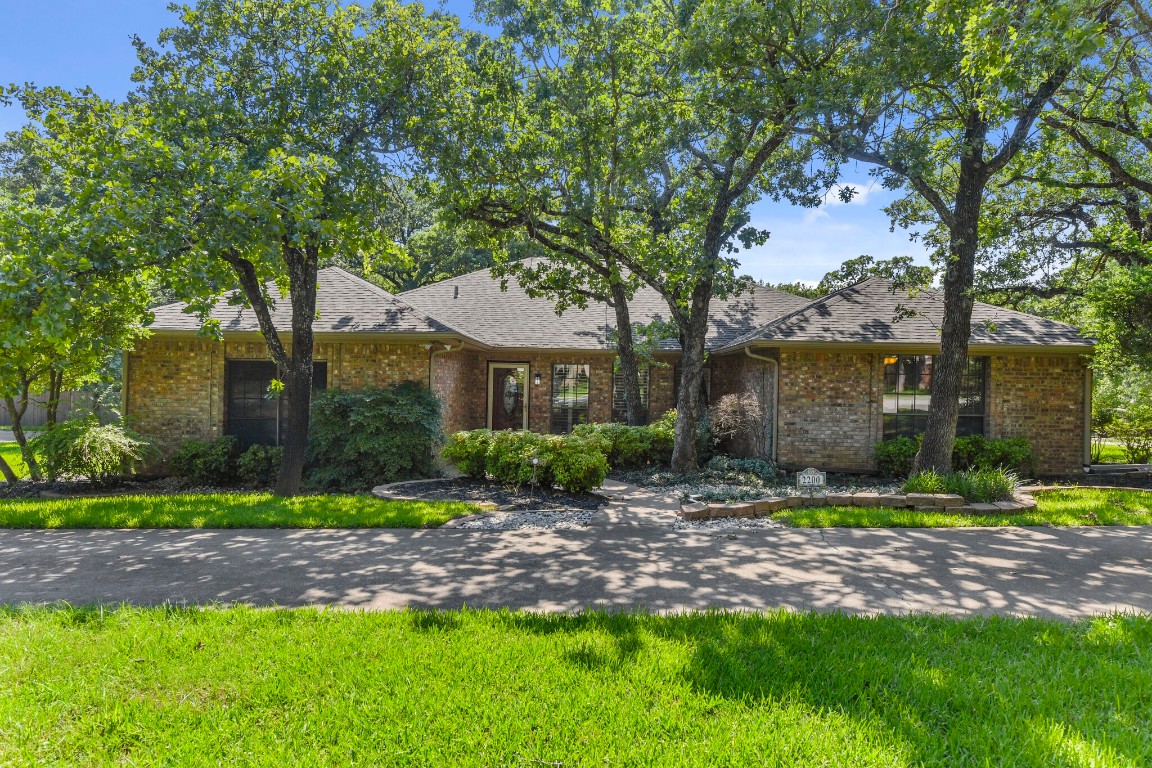 2200 Shadow Creek Court Southlake TX 76092