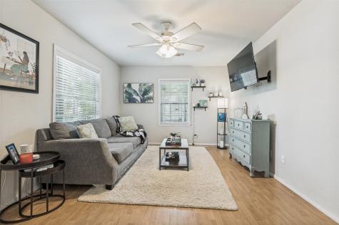 2418 W 5th Street Irving TX 75060