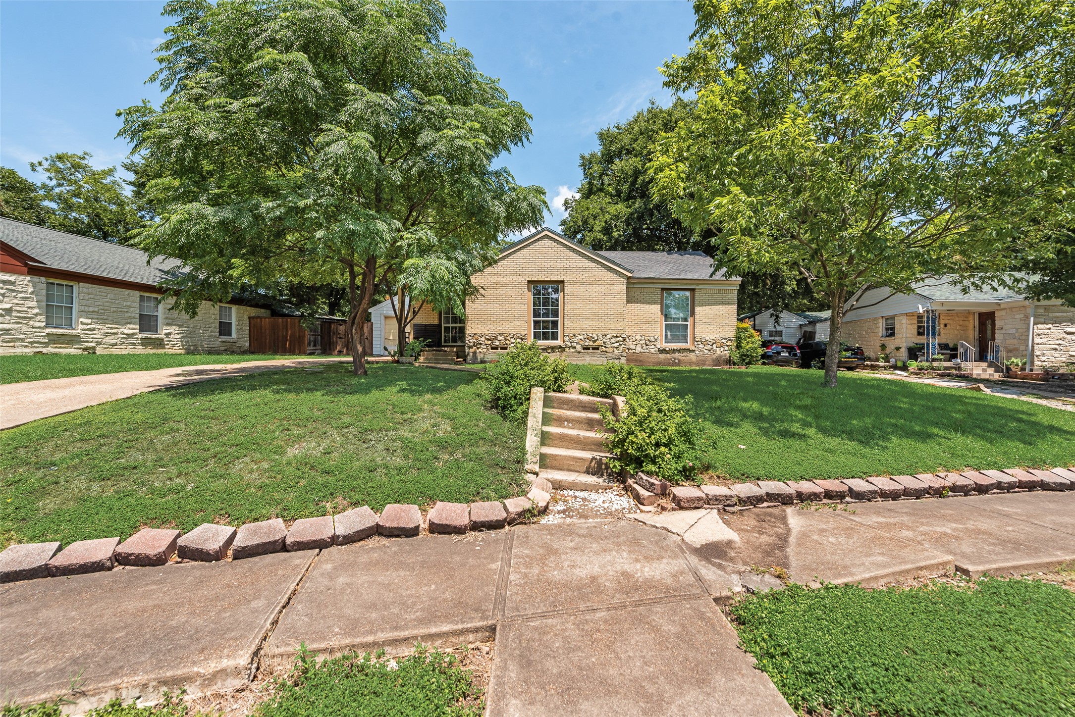 3418 La Verne Avenue Dallas TX 75227