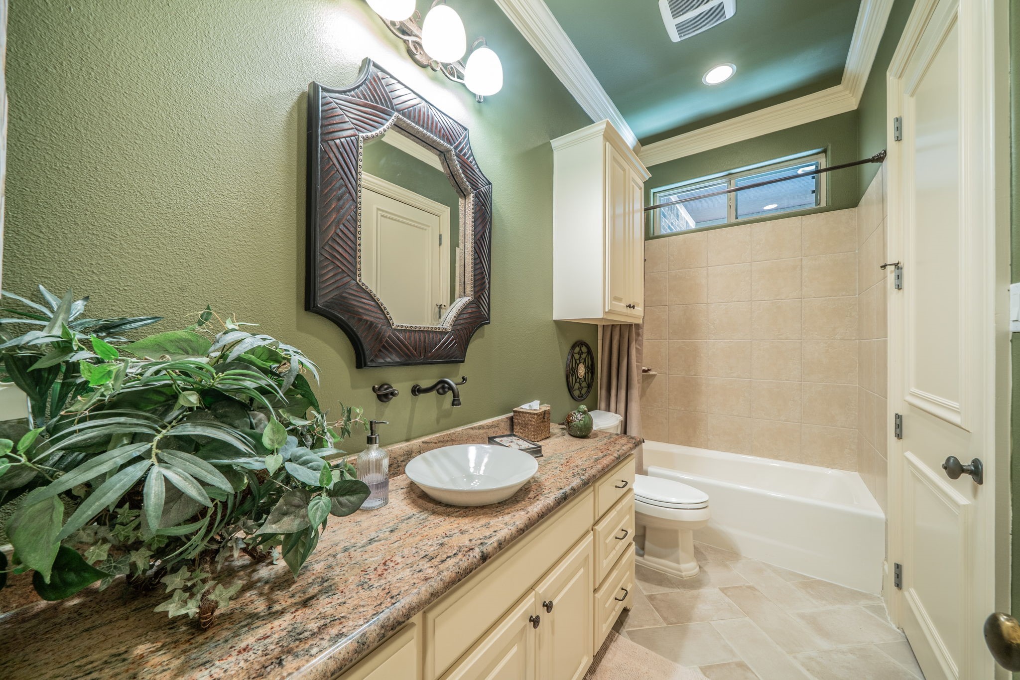1811 Magic Valley Lane Cedar Hill TX 75104