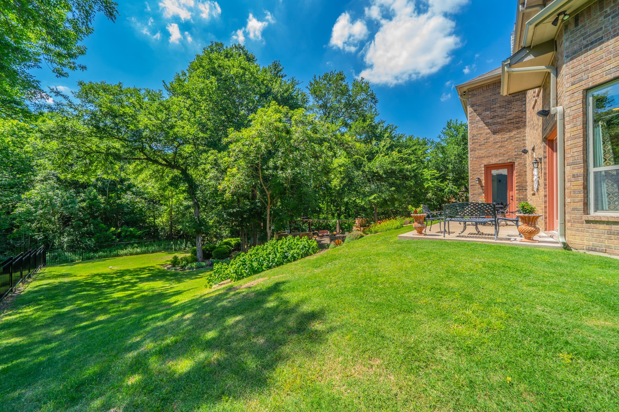 1811 Magic Valley Lane Cedar Hill TX 75104