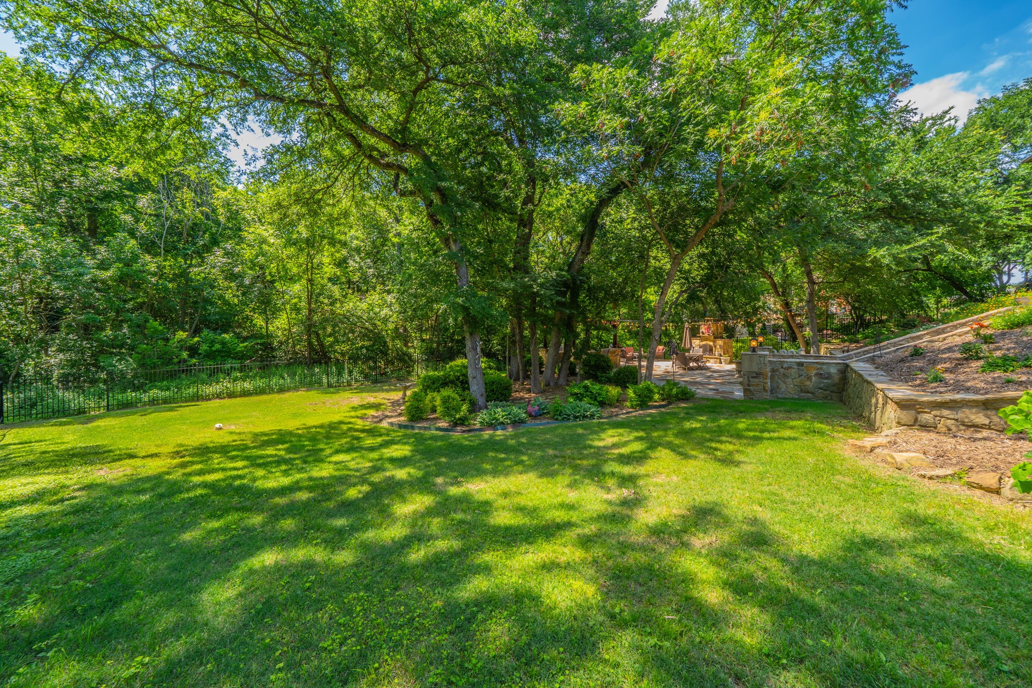 1811 Magic Valley Lane Cedar Hill TX 75104