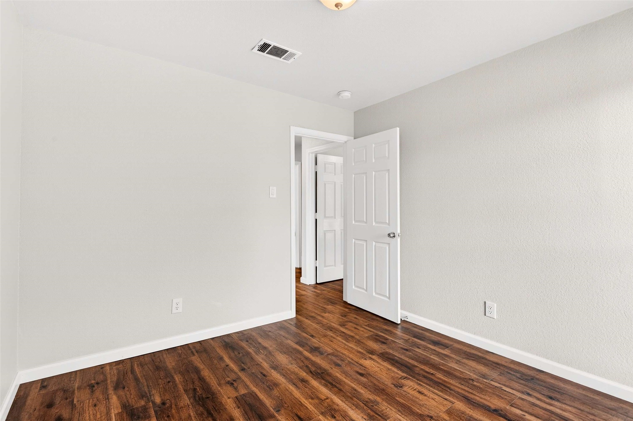 6410 Running Creek Drive Arlington TX 76001