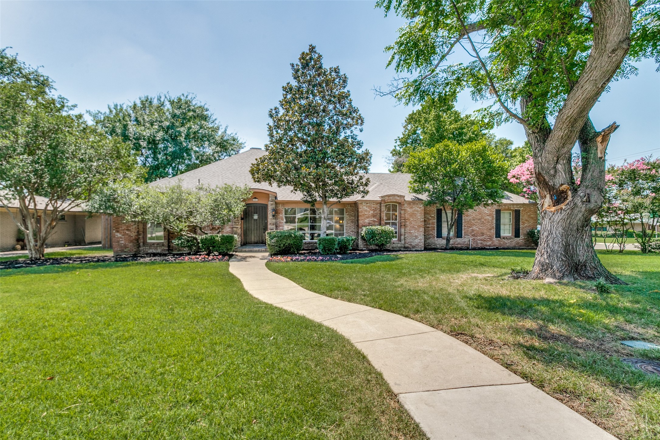 11223 Wonderland Trail Dallas TX 75229