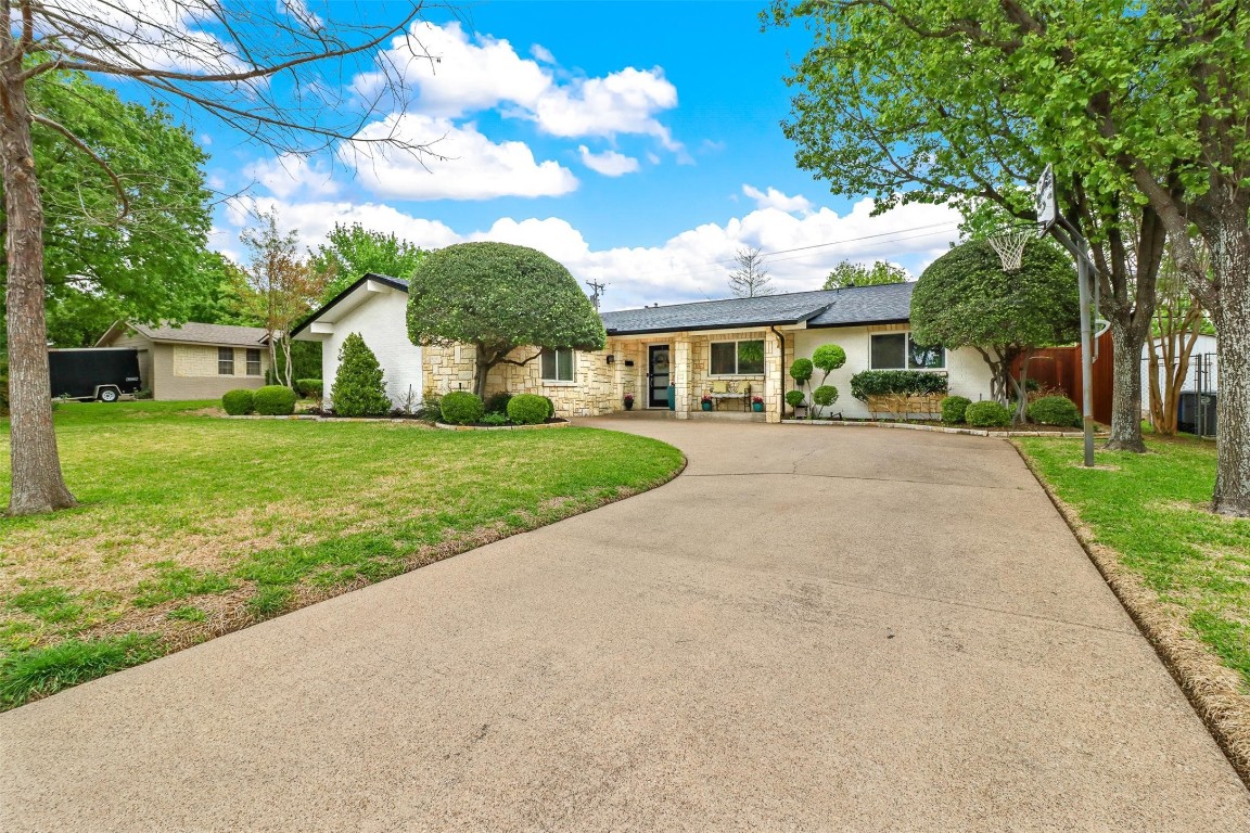 2738 Felicia Court Dallas TX 75228