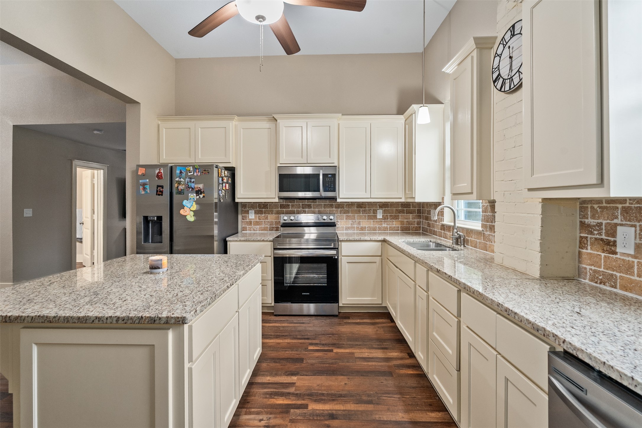 503 E 13th Street Kemp TX 75143