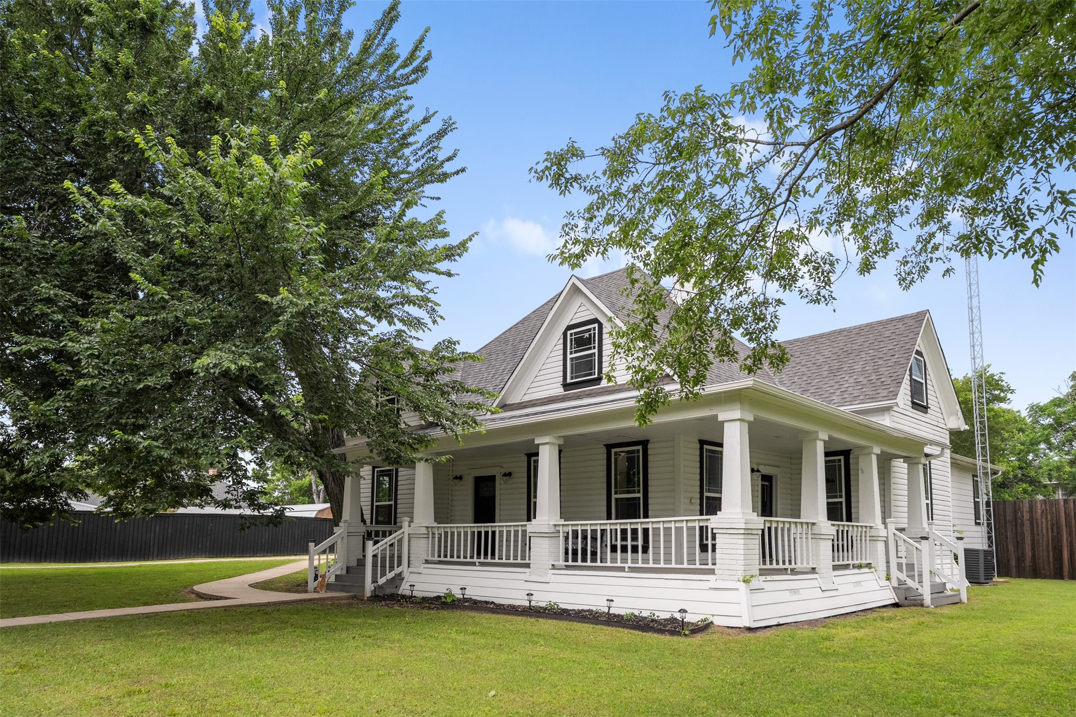 503 E 13th Street Kemp TX 75143