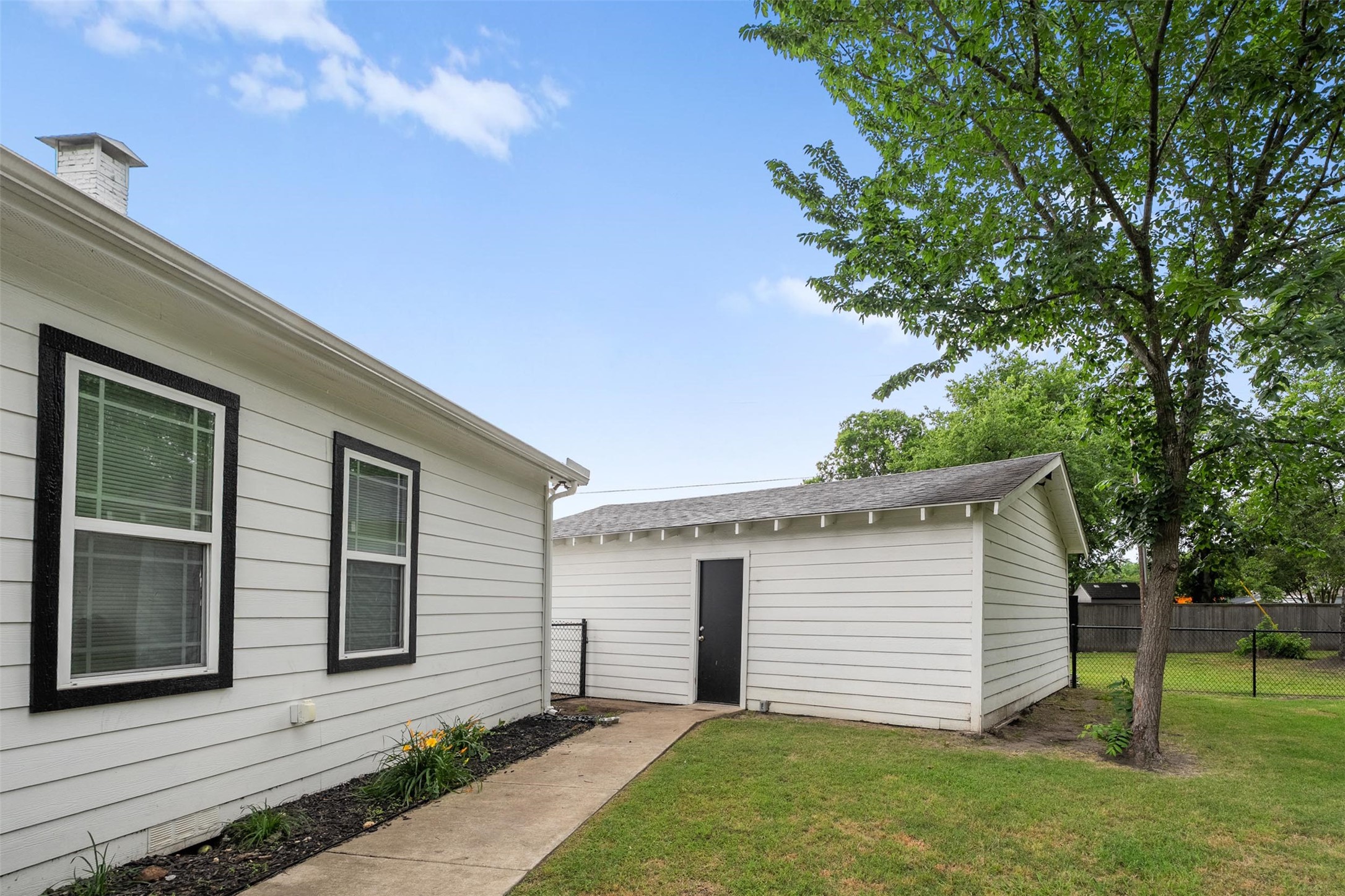 503 E 13th Street Kemp TX 75143