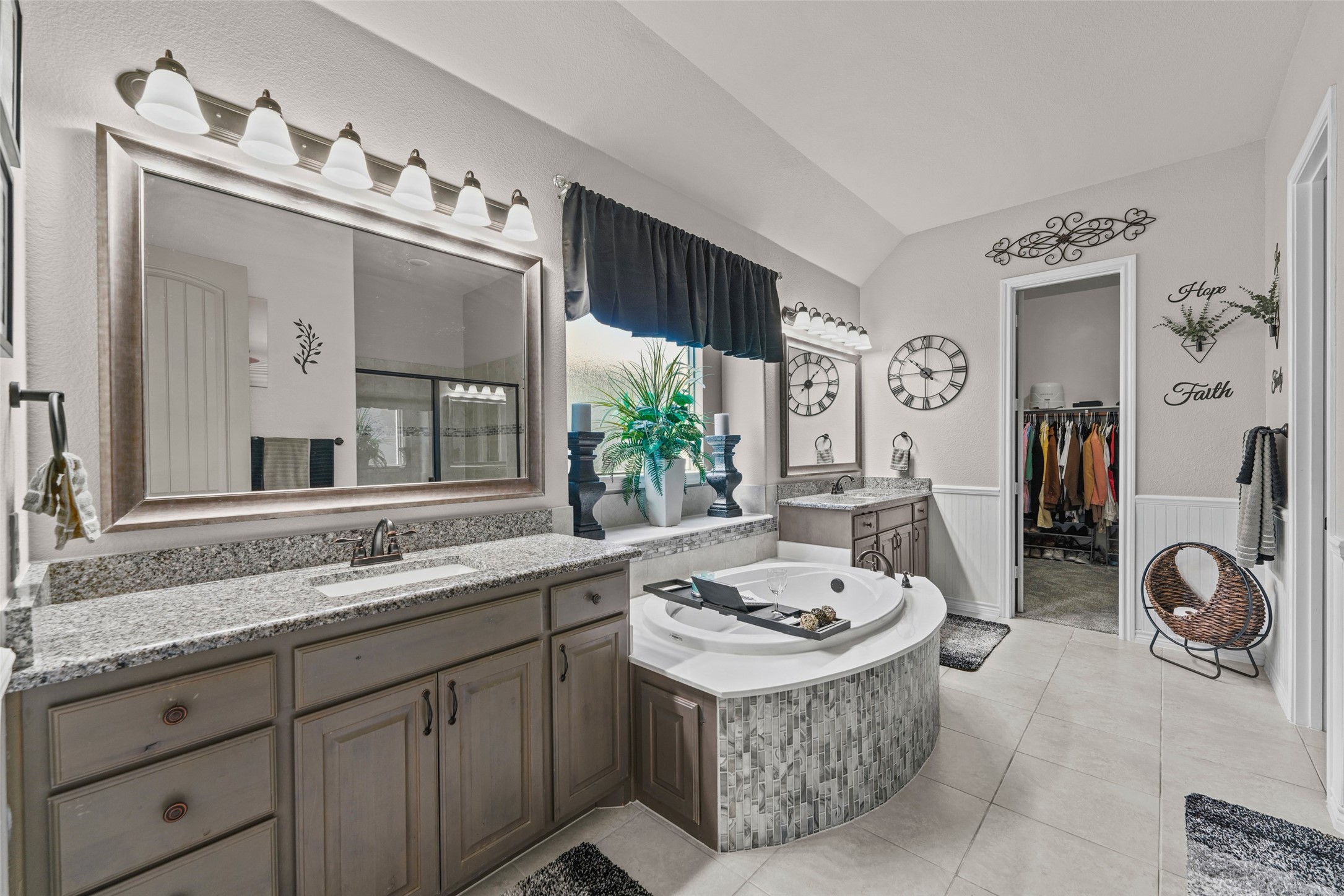 1568 Retreat Road Waxahachie TX 75165