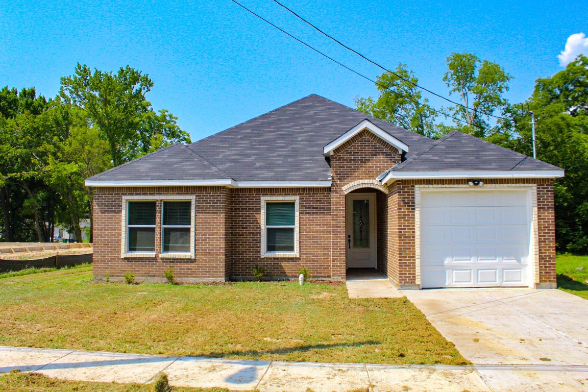 1214 Marshall Street Greenville TX 75401