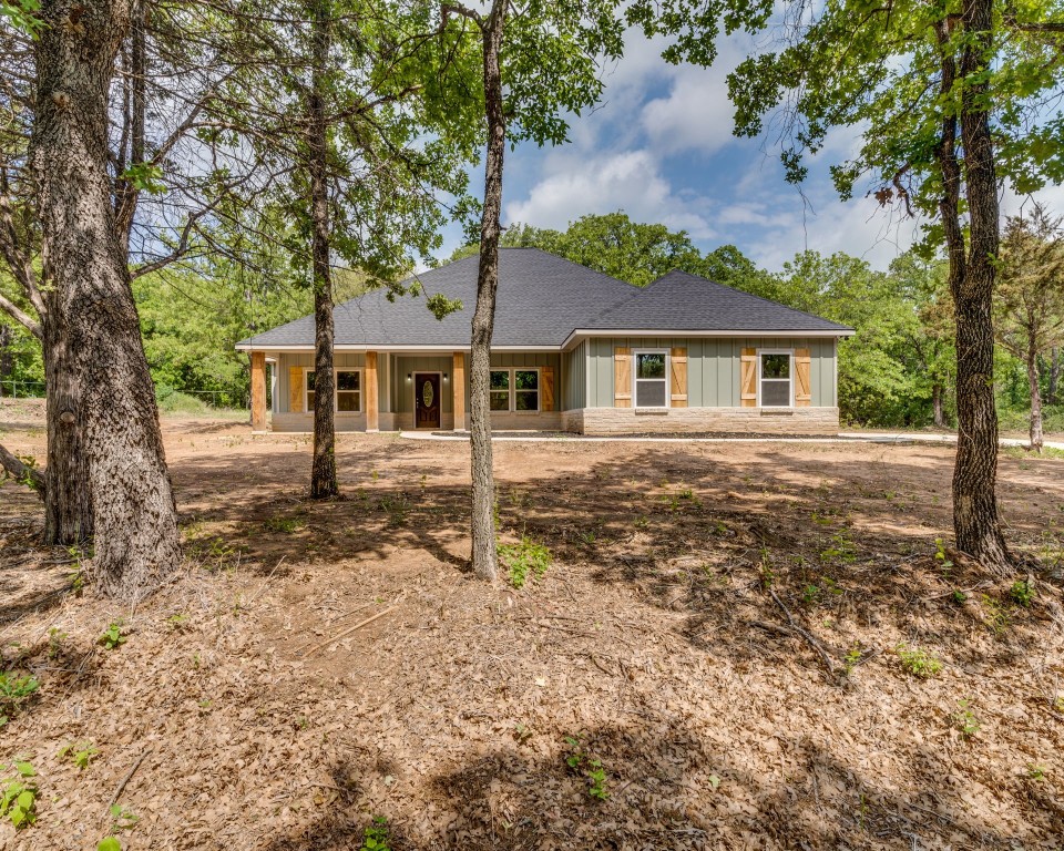 3755 County Road 1100 Grandview TX 76050