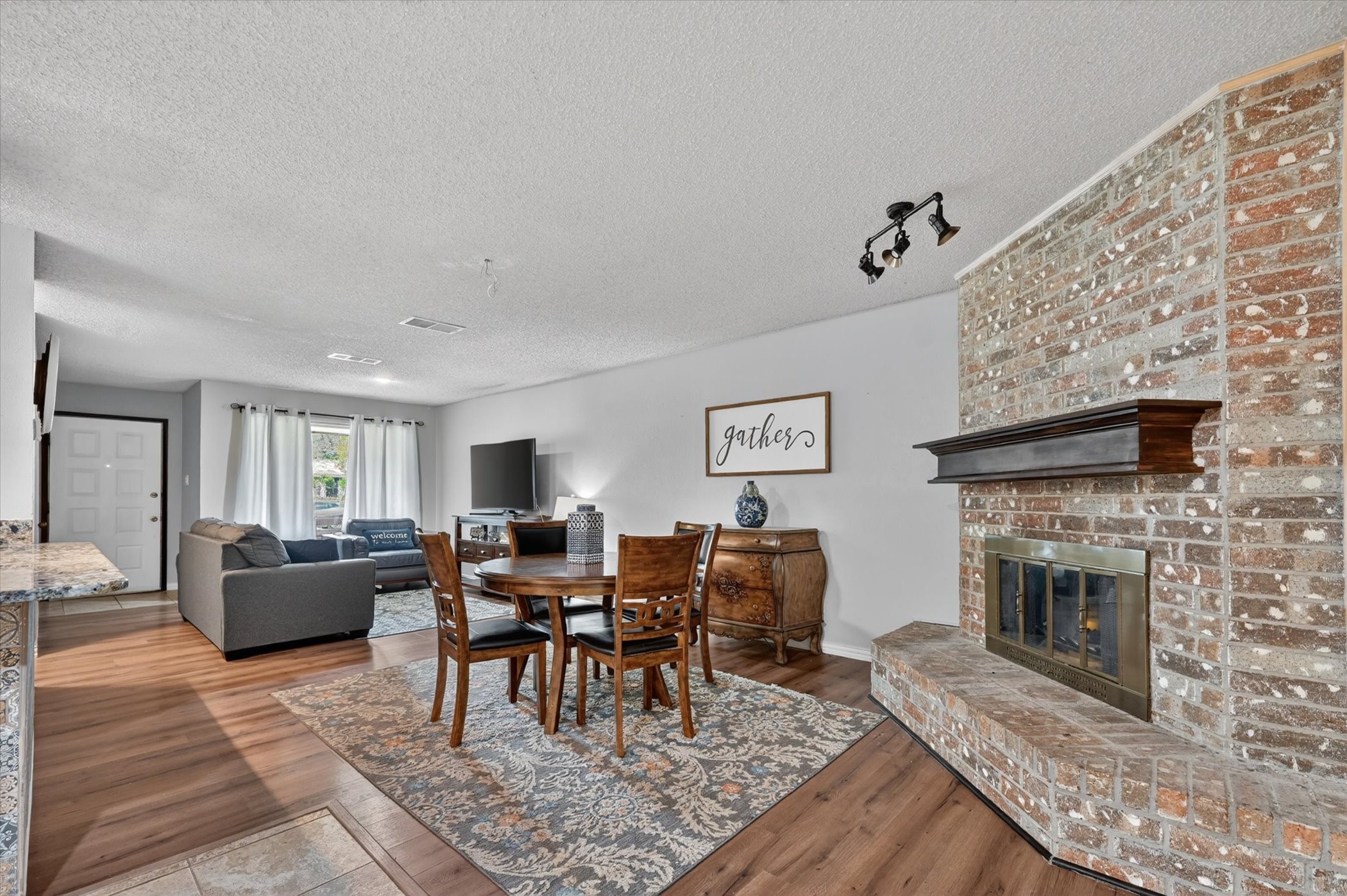 6304 Cascade Circle Watauga TX 76148