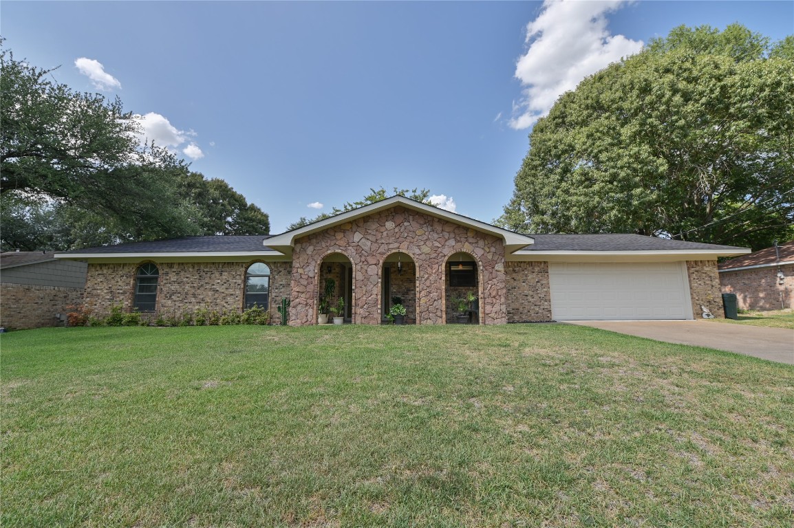 151 Minwood Street Mineola TX 75773