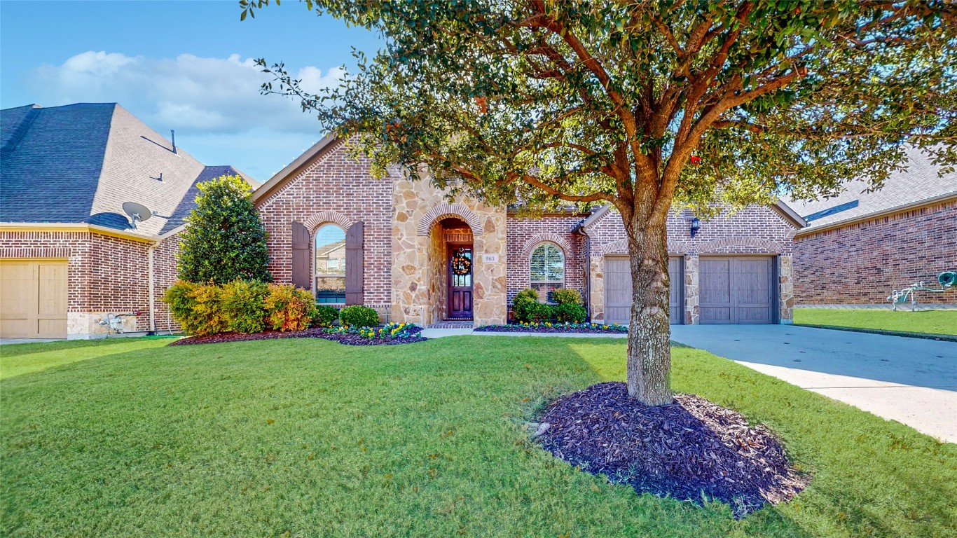 963 Champions Way Roanoke TX 76262