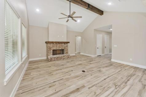 510 Palmetto Court Runaway Bay TX 76426