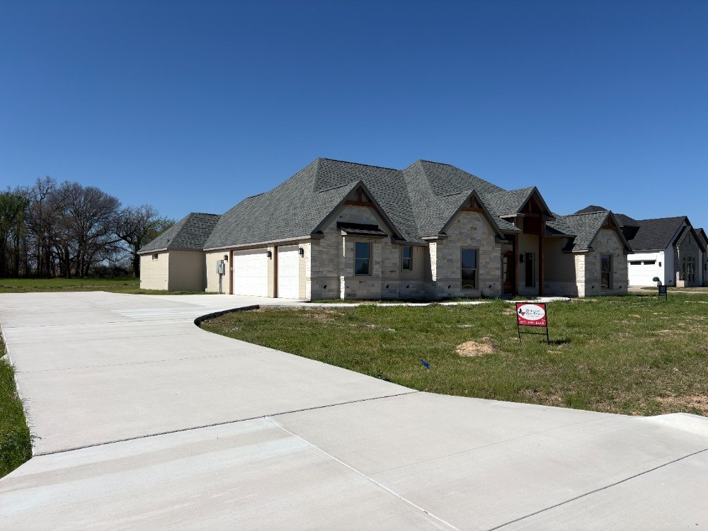 129 Heritage Springs Drive Weatherford TX 76087