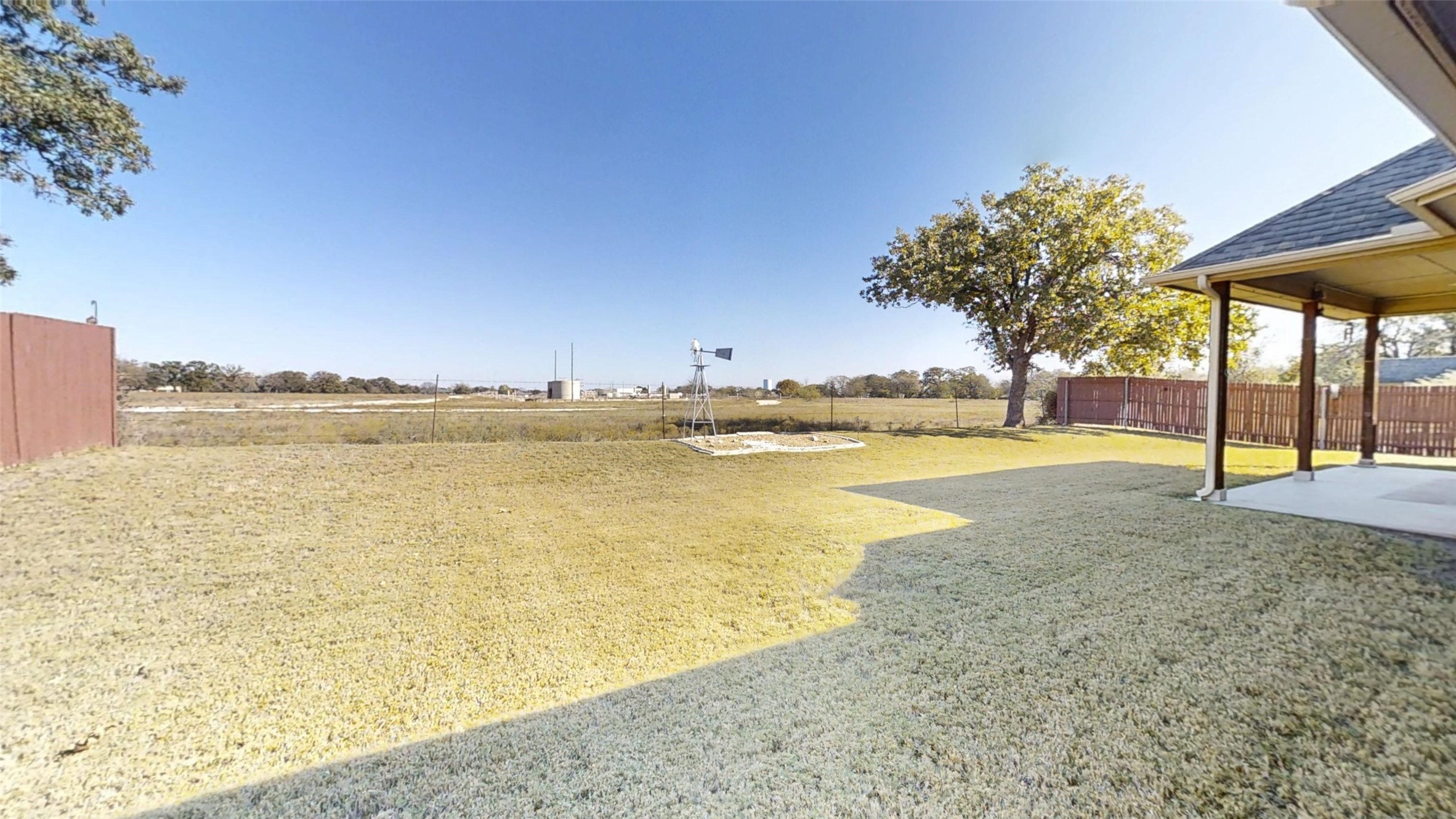 2918 Willow Ridge Circle Granbury TX 76049