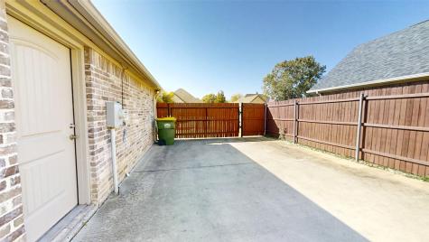 2918 Willow Ridge Circle Granbury TX 76049
