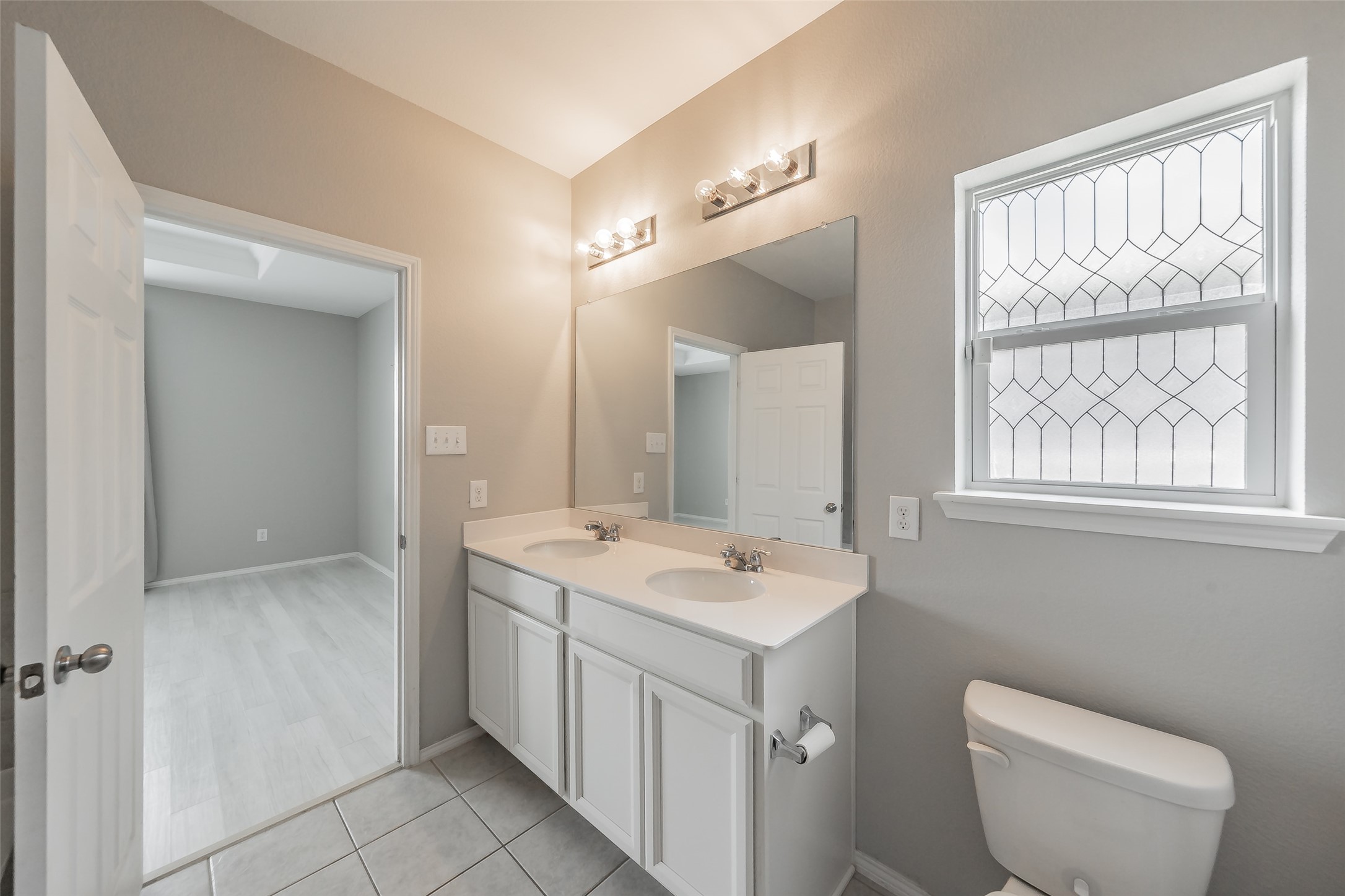 2404 Bermont Red Lane Fort Worth TX 76131