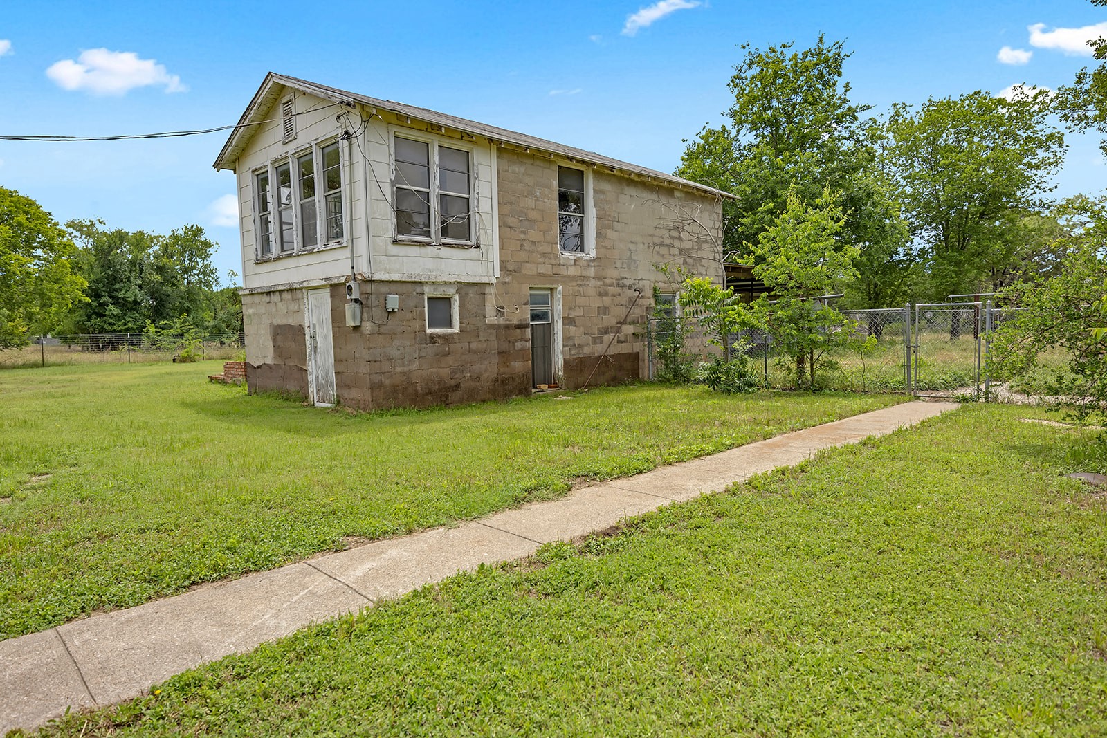 601 John Street Morgan TX 76671