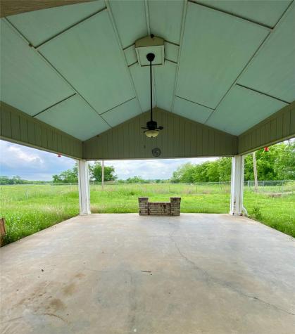218 County Road 2992 Windom TX 75492