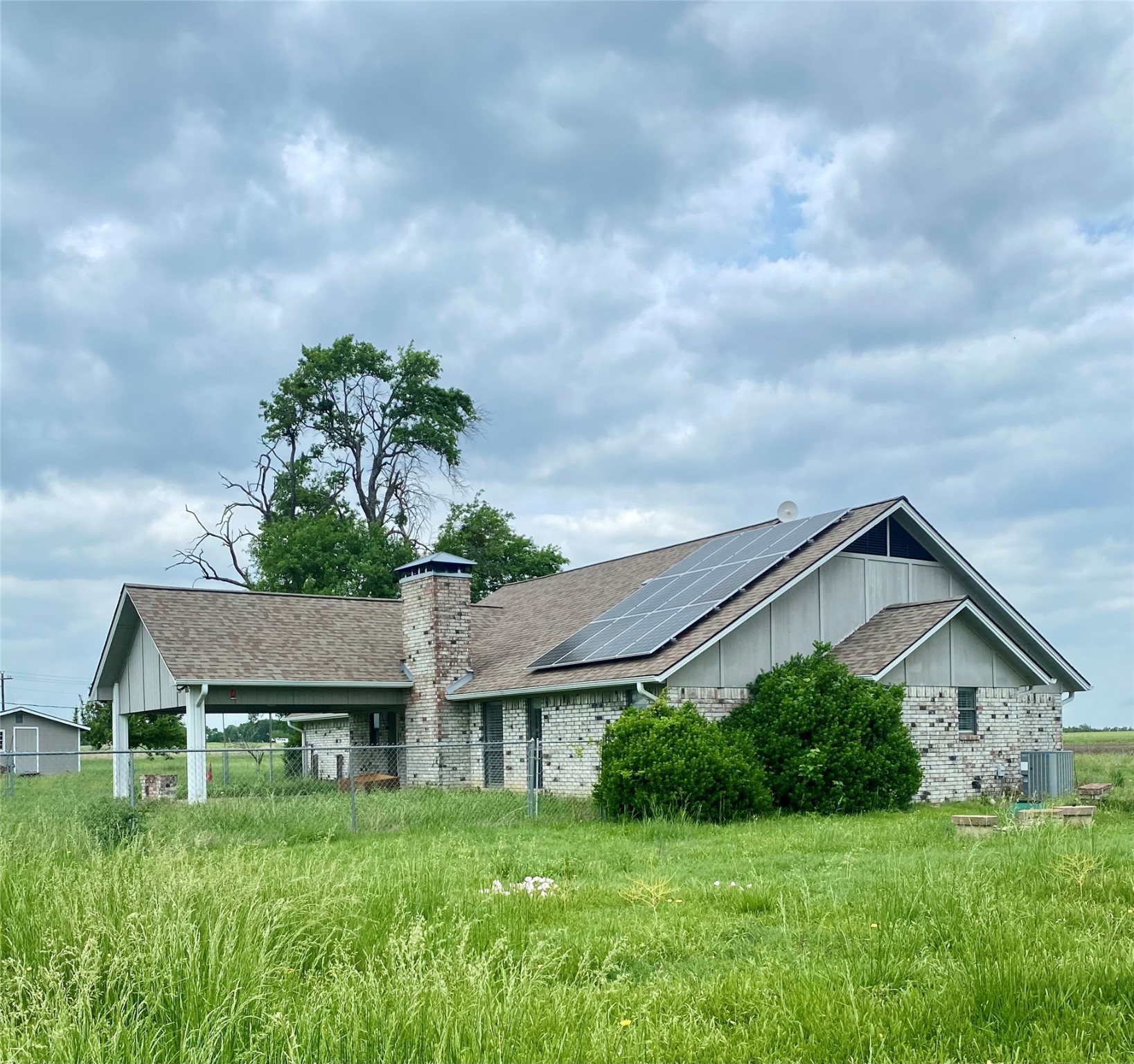 218 County Road 2992 Windom TX 75492
