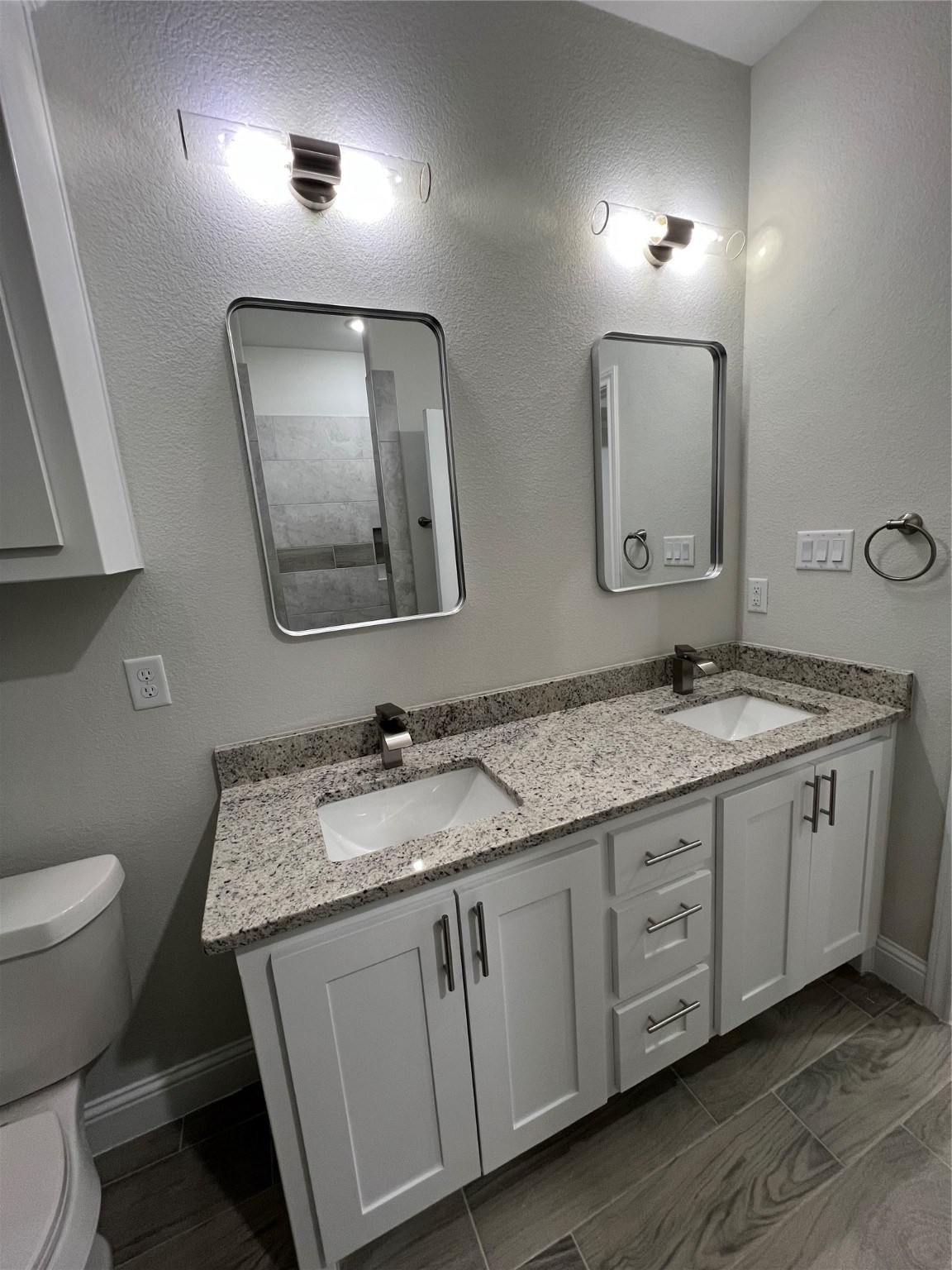 5829 Black Pine Circle Granbury TX 76048