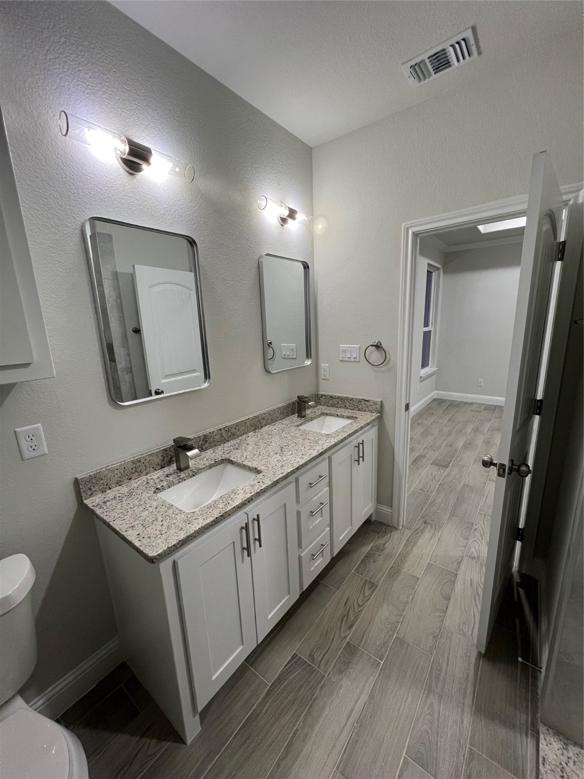 5829 Black Pine Circle Granbury TX 76048