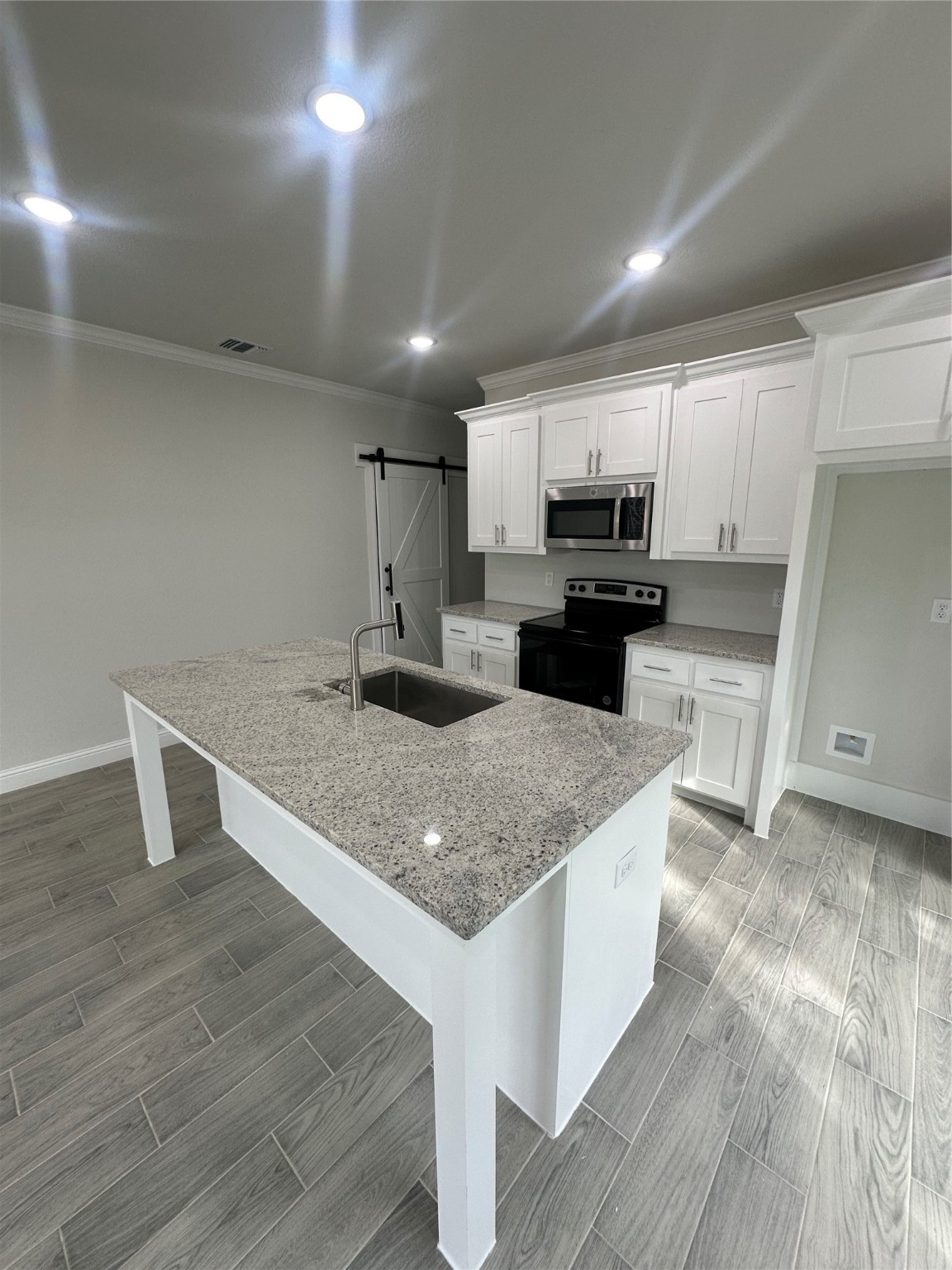 5829 Black Pine Circle Granbury TX 76048