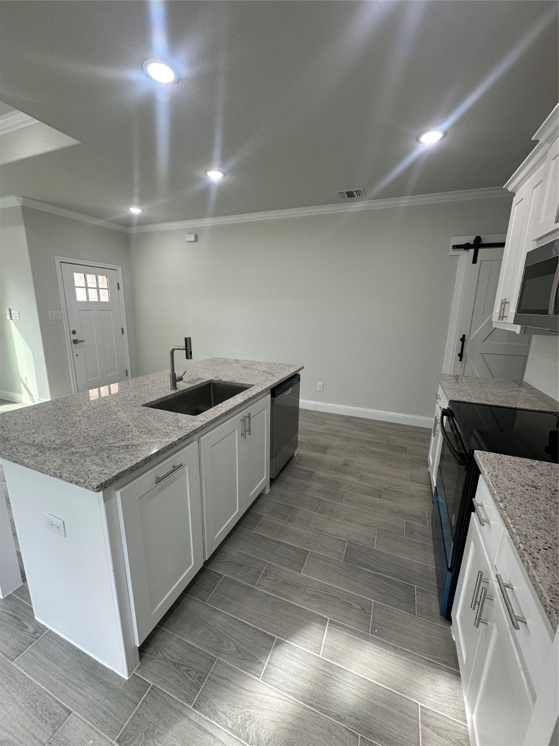 5829 Black Pine Circle Granbury TX 76048