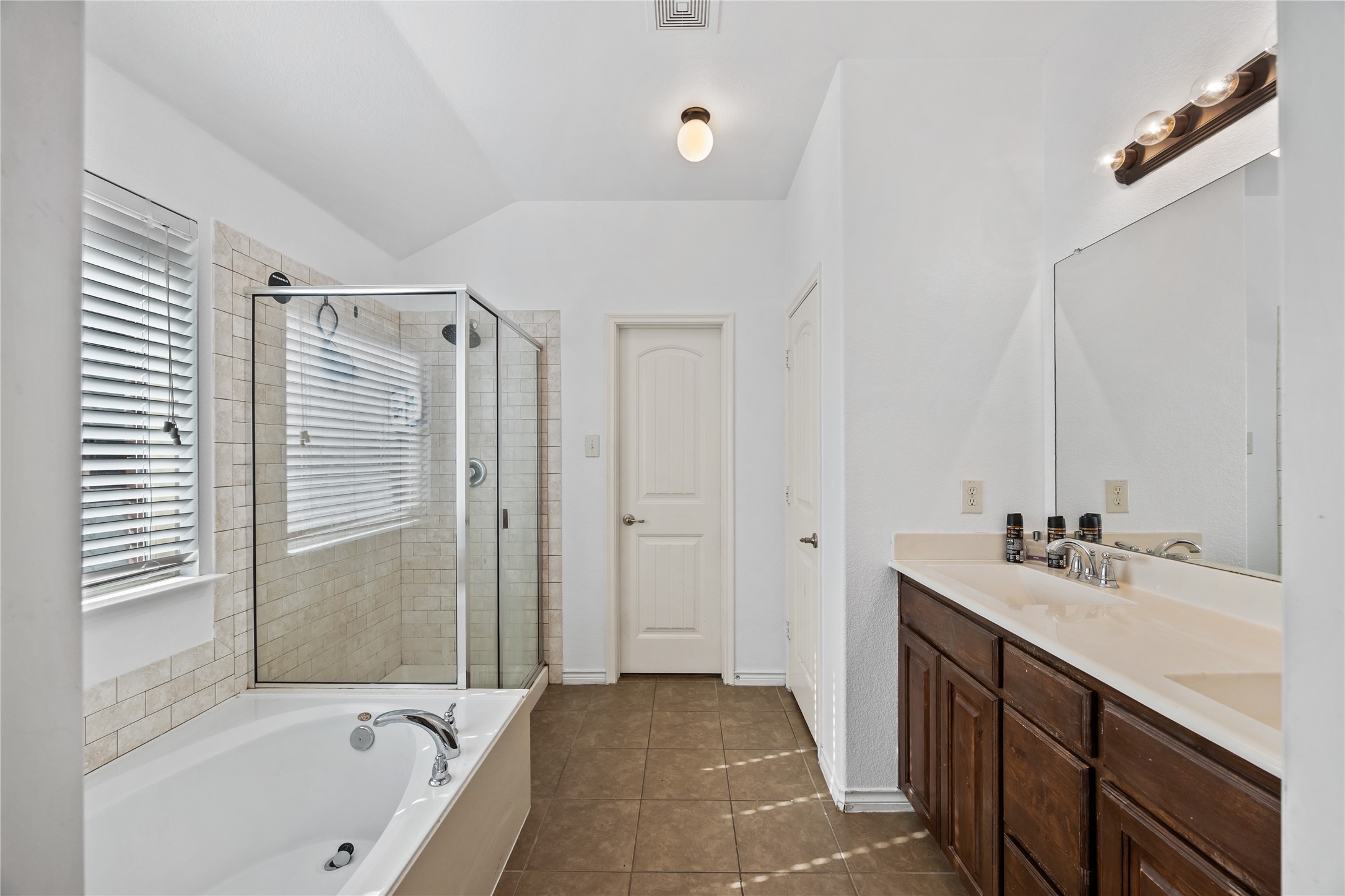 1048 Mercury Drive Lavon TX 75166