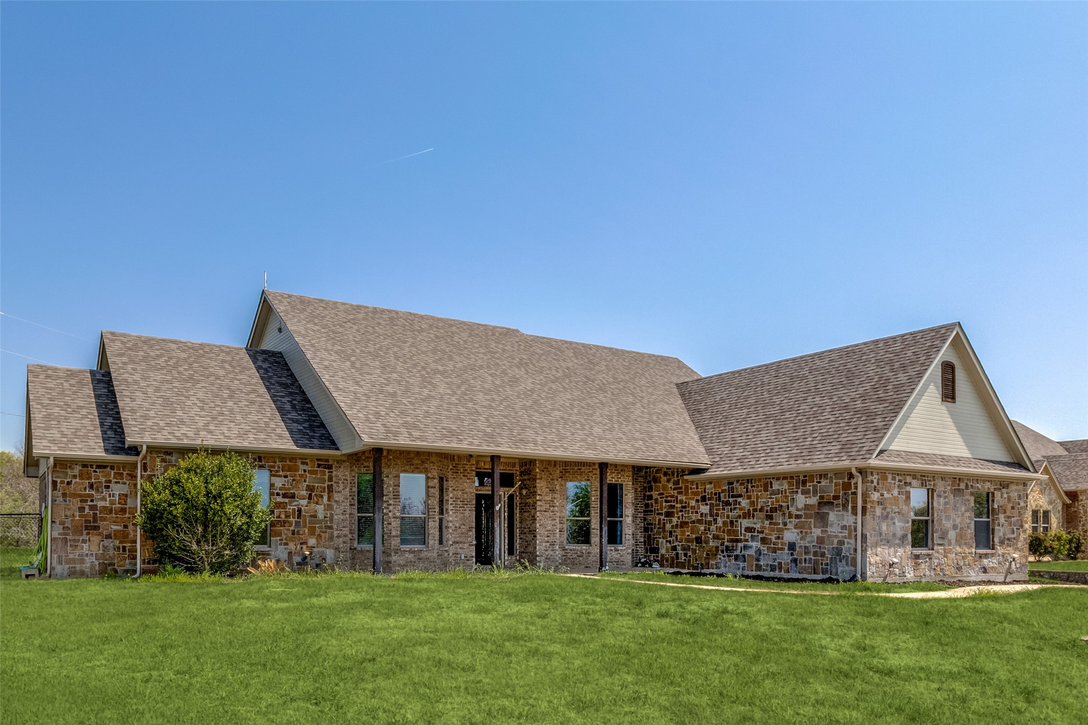 148 Horizon Circle Azle TX 76020