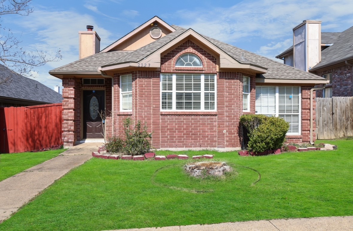 2323 Weatherby Drive Mesquite TX 75181