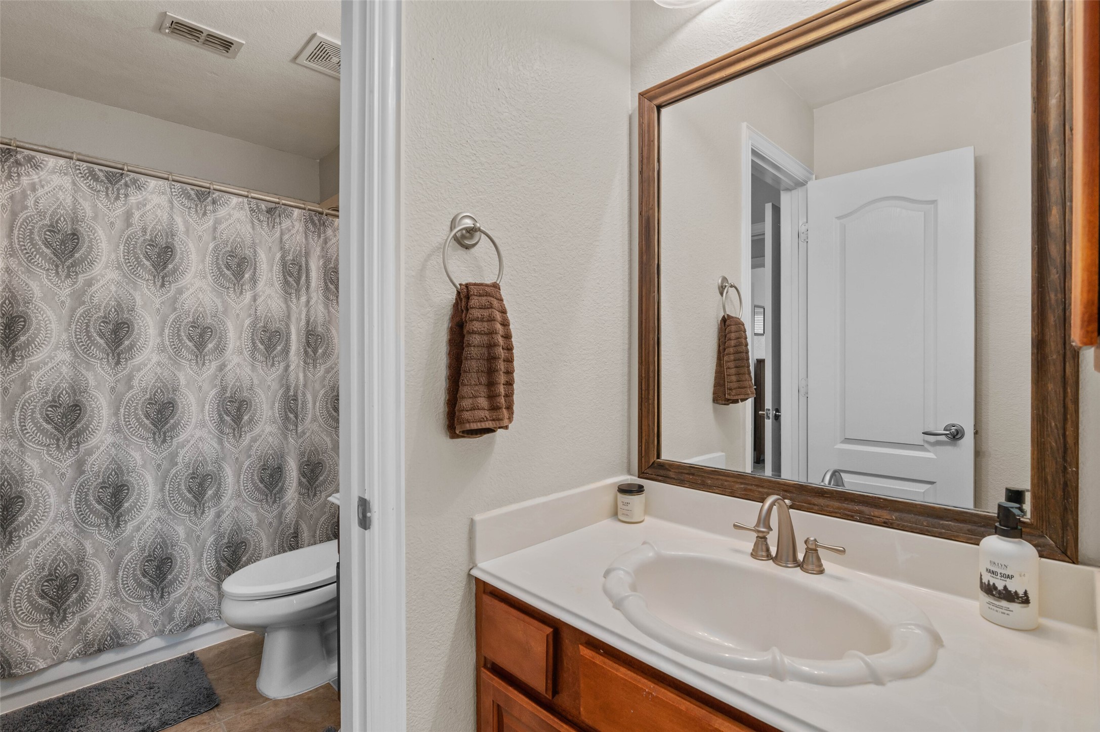1100 Durango Circle Shady Shores TX 76208