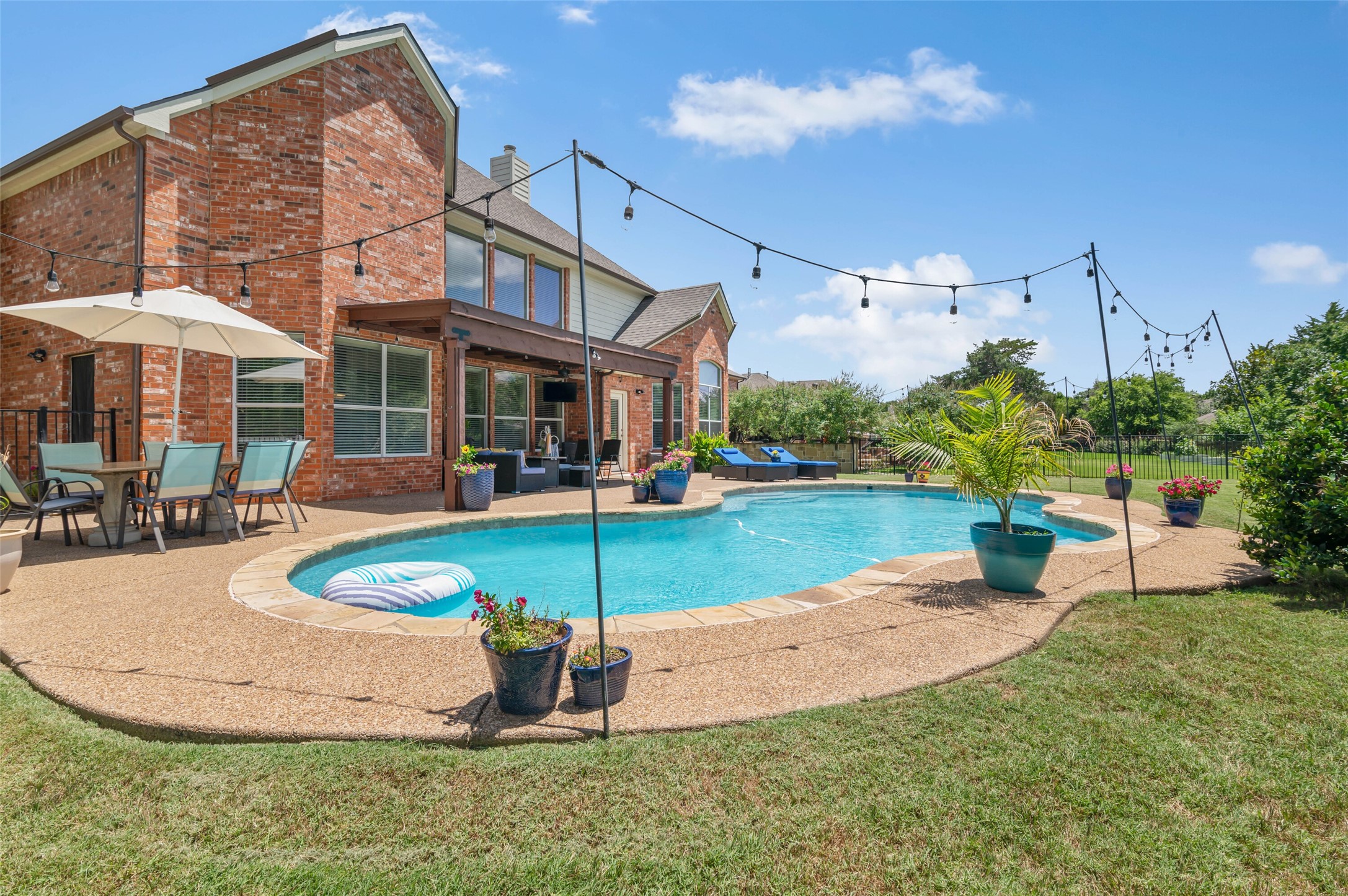 1100 Durango Circle Shady Shores TX 76208