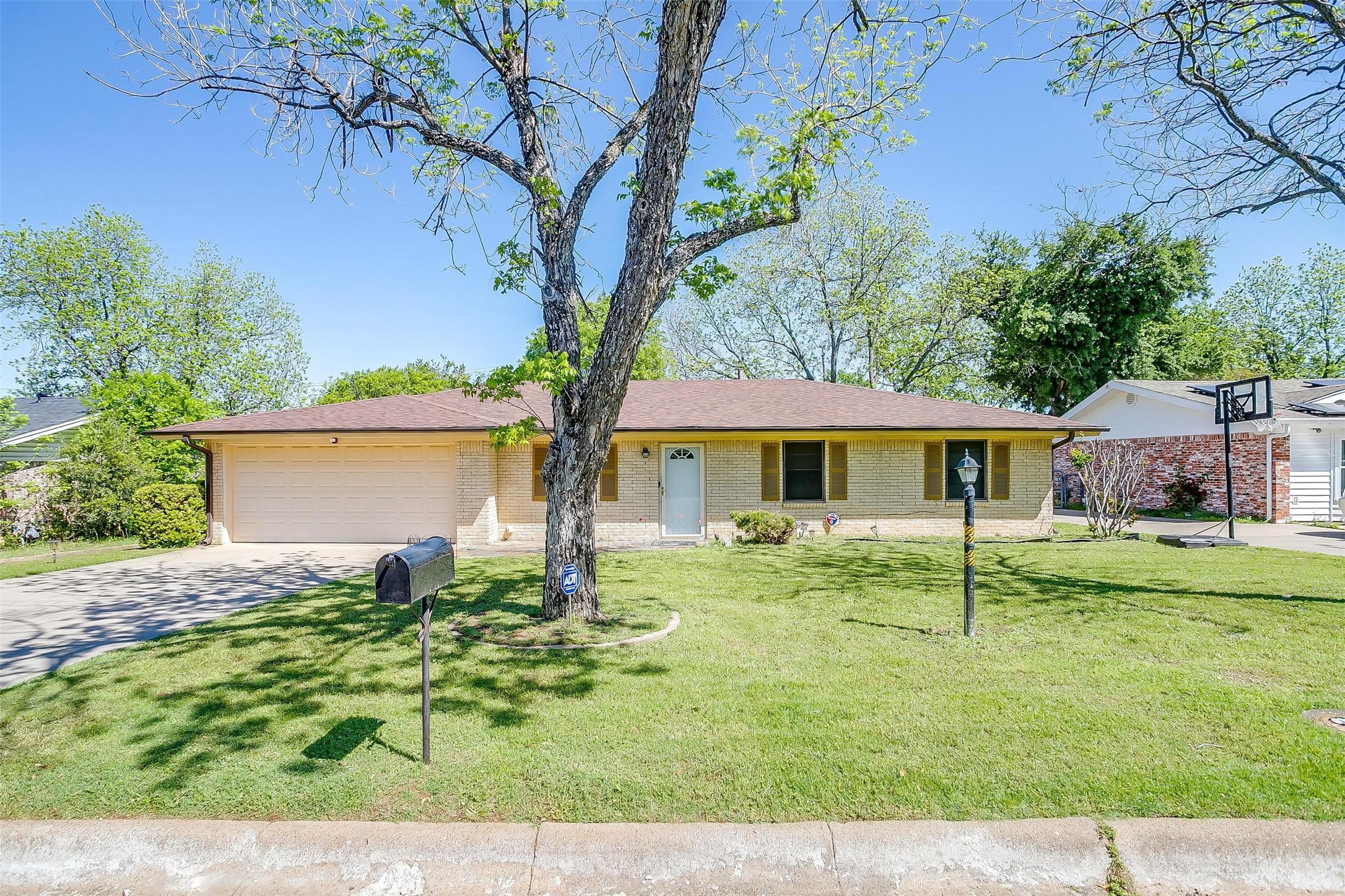 607 E Anderson Street Weatherford TX 76086