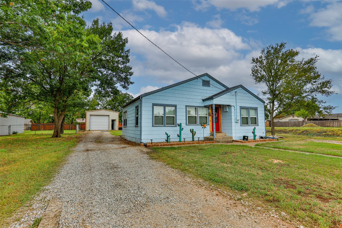 216 S Mesquite Street Muenster TX 76252