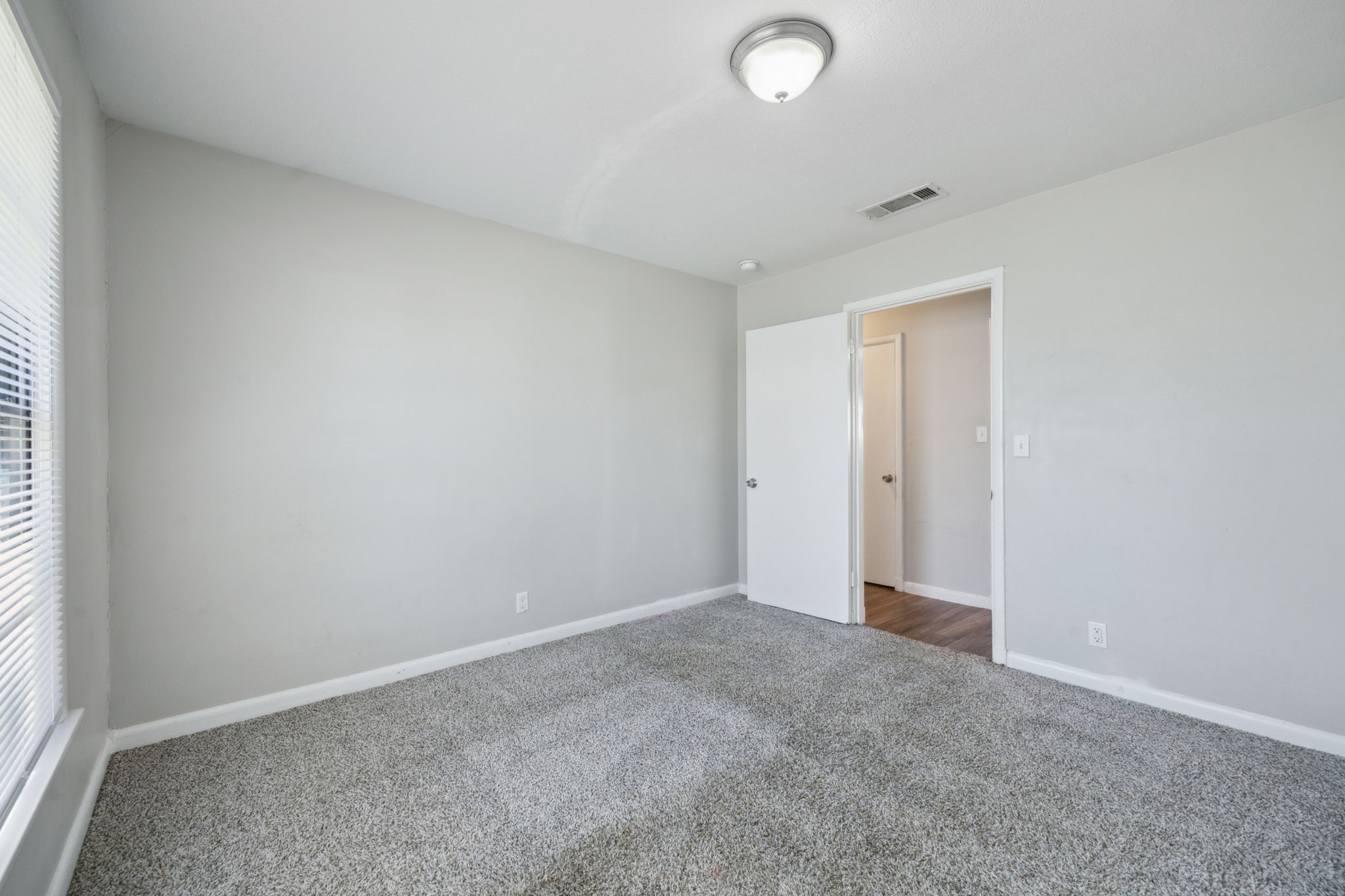 5032 Marks Place Fort Worth TX 76116