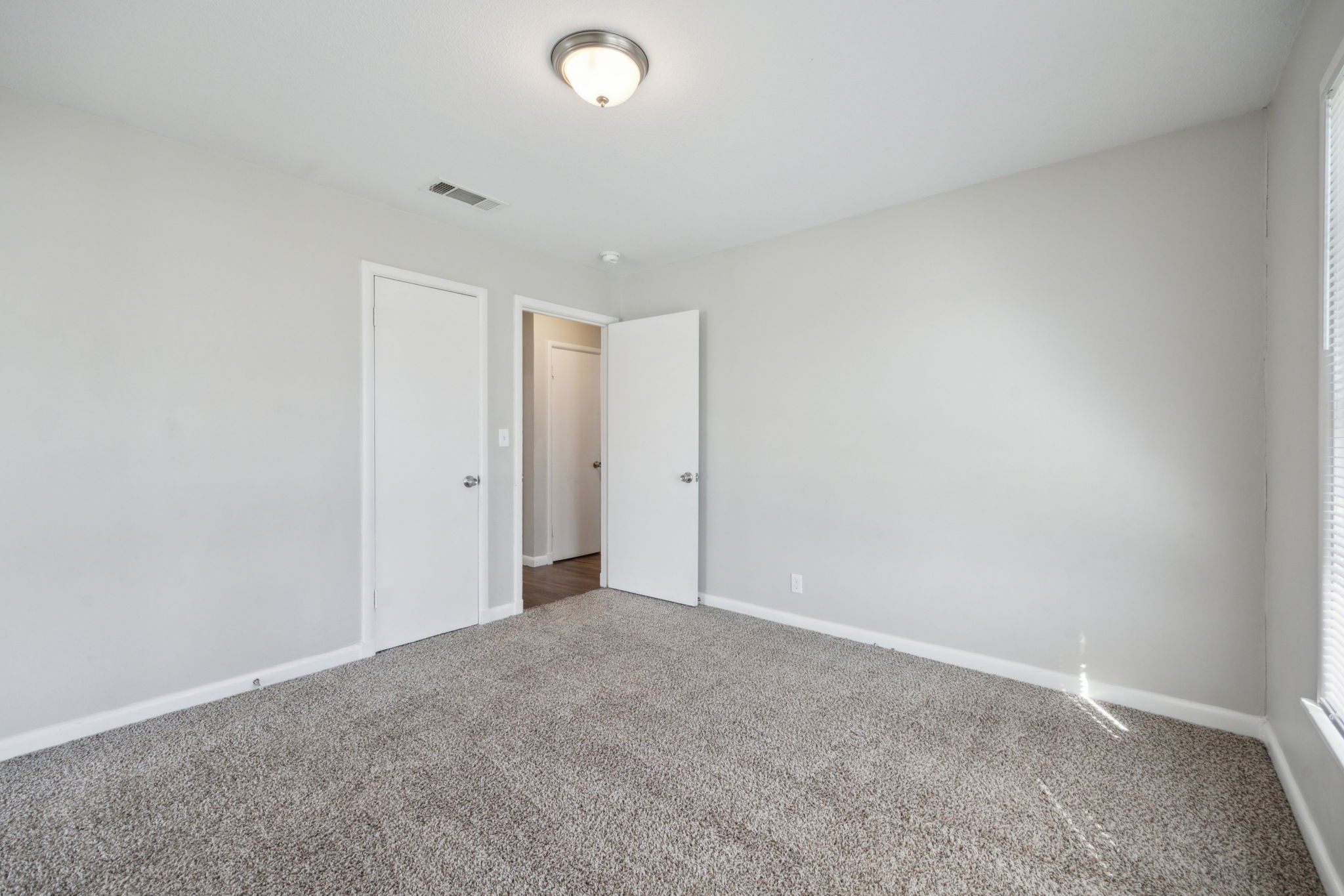 5032 Marks Place Fort Worth TX 76116