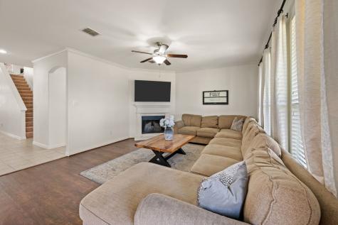 837 Graham Drive Burleson TX 76028