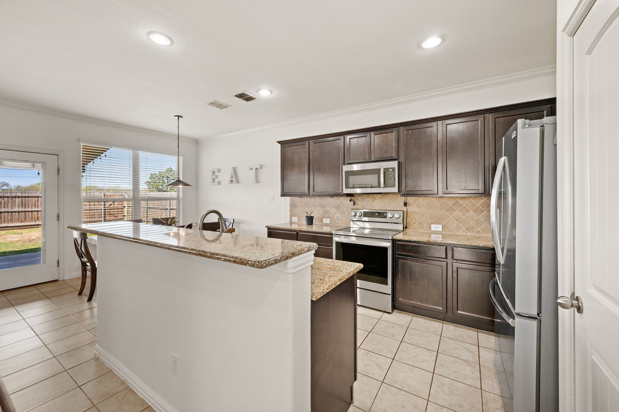 837 Graham Drive Burleson TX 76028