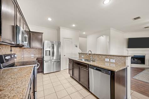 837 Graham Drive Burleson TX 76028