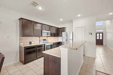 837 Graham Drive Burleson TX 76028