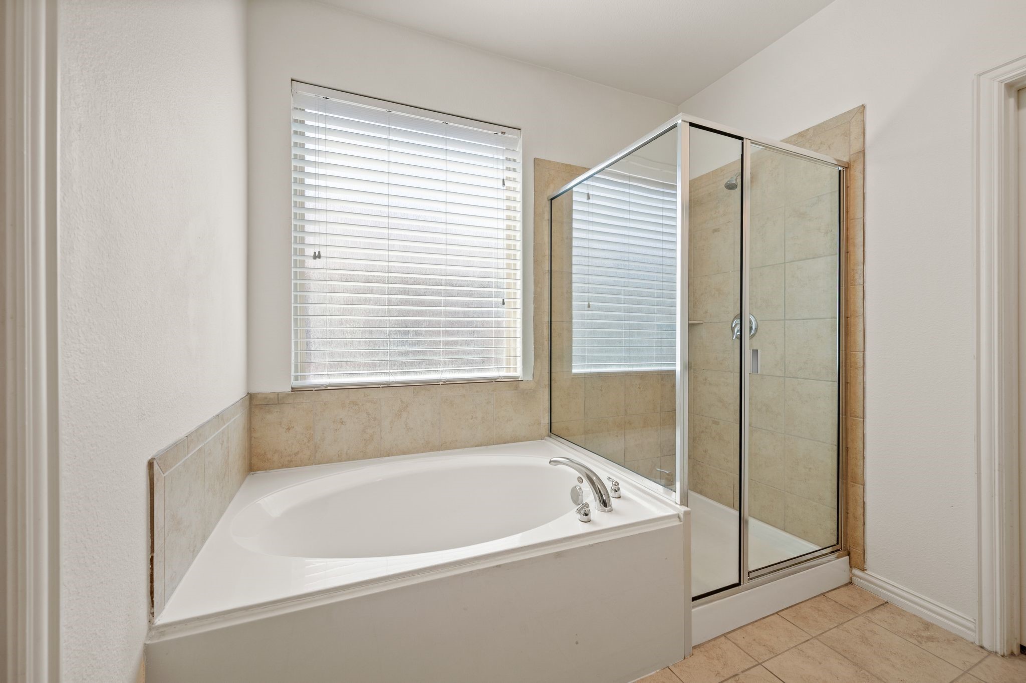 837 Graham Drive Burleson TX 76028
