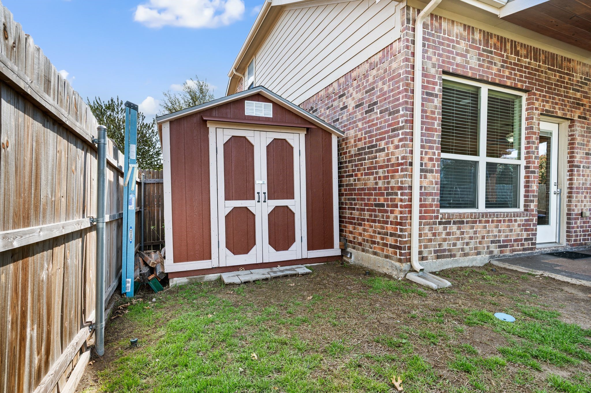 837 Graham Drive Burleson TX 76028