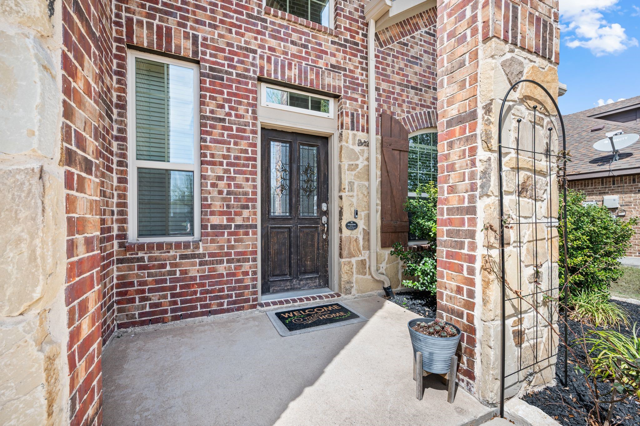 837 Graham Drive Burleson TX 76028
